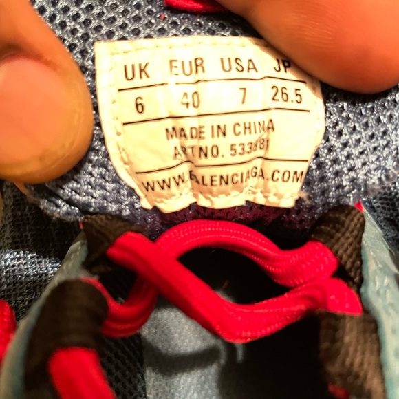 Sneakers - Picture 6 of 6